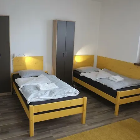 ***lucky 8 Guesthouse*** Košice