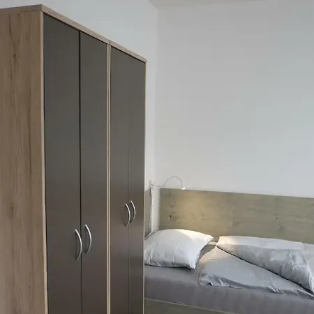 ***lucky 8 Guesthouse*** Košice