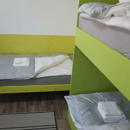 ***lucky 8 Guesthouse*** *