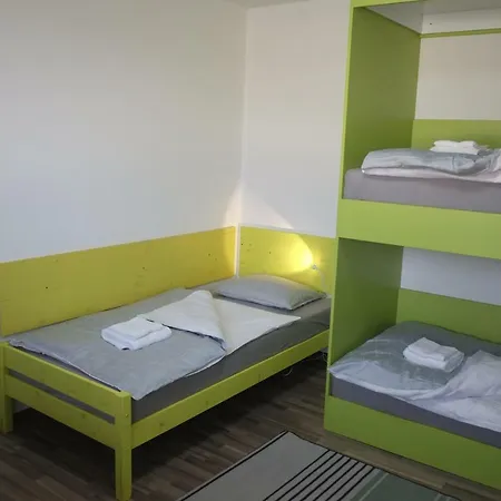 ***lucky 8 Guesthouse*** Gasthof