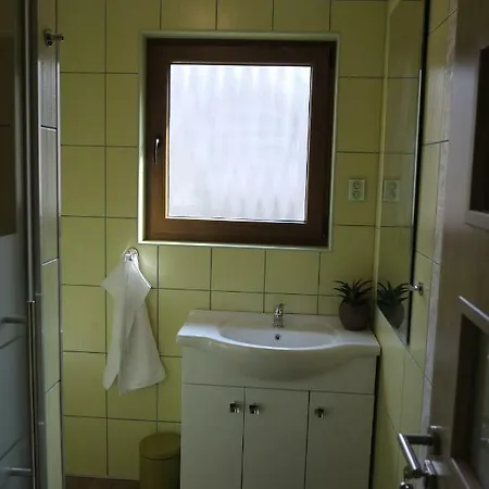 ***lucky 8 Guesthouse*** Gasthof *