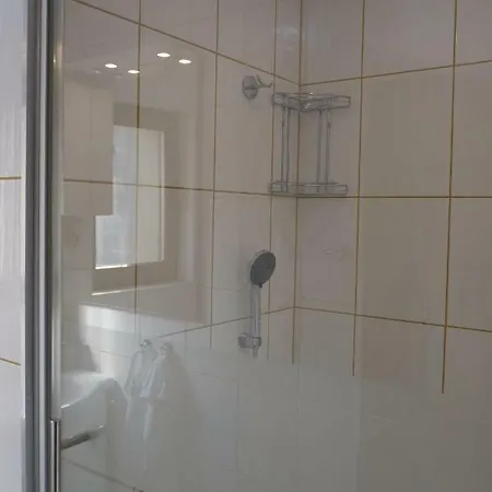 Gasthof ***lucky 8 Guesthouse*** *
