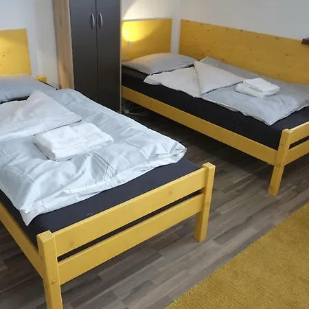 ***lucky 8 Guesthouse*** Gasthof *