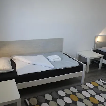 ***lucky 8 Guesthouse*** Košice